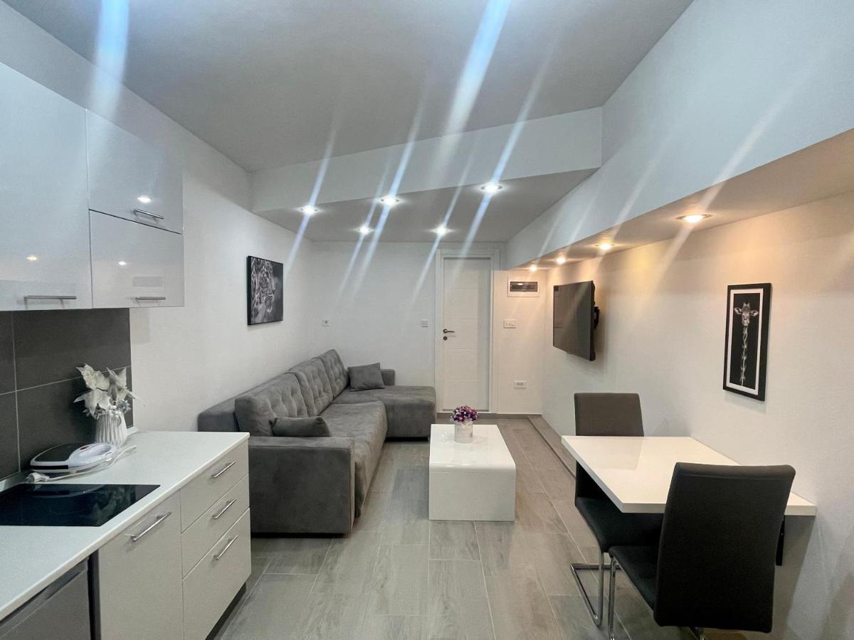 Apartment Diamond -Modern And Lovely Seaside Studio Apartment Cattaro Esterno foto